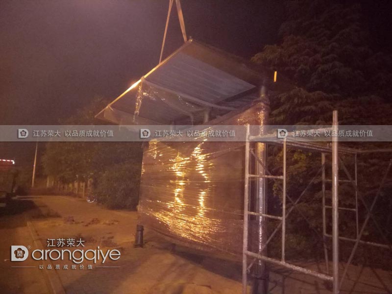 九江公交候车亭