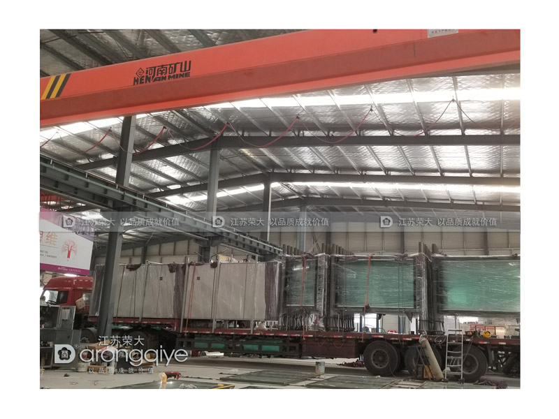 天津公交候车亭