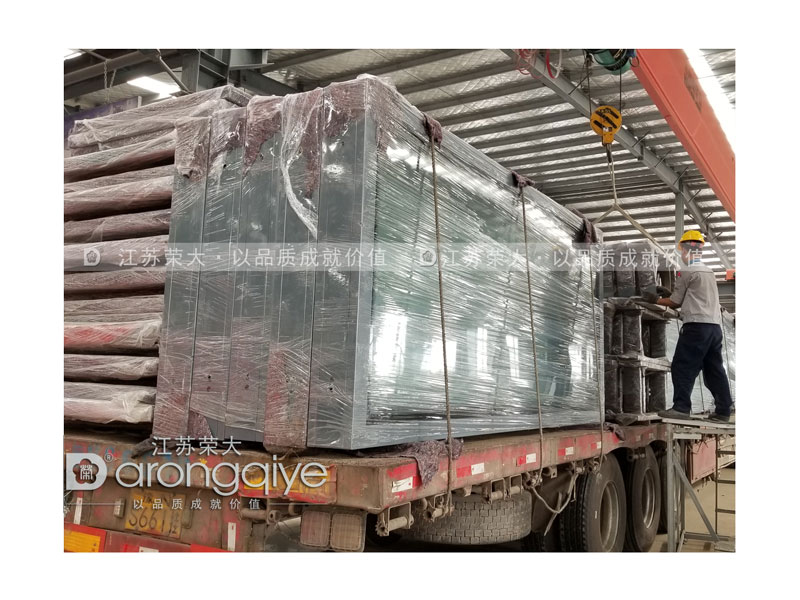 河南洛阳公交候车亭