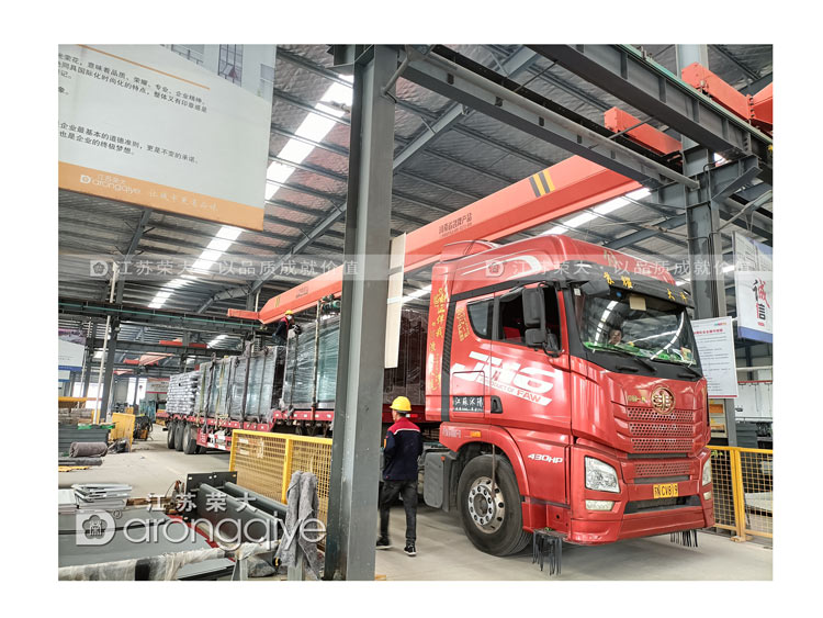 荣大供应山西一批仿古候车亭配图一