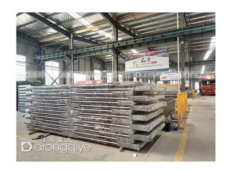 荣大供应山西一批仿古候车亭配图二