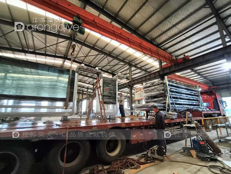 第二批山东公交候车亭发往项目地配图一